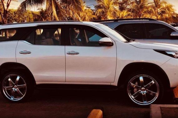 White Toyota Fortuner 2019 for sale in Bacoor