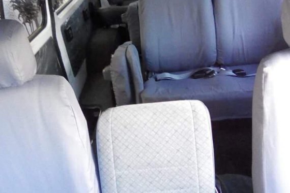 Selling White Nissan Urvan Escapade 2015 in Manila