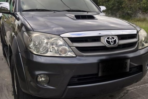 Black Toyota Fortuner 2006 for sale in Manila