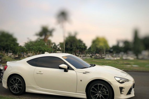 White Toyota 86 2.0 GS 2017 for sale in Quezon