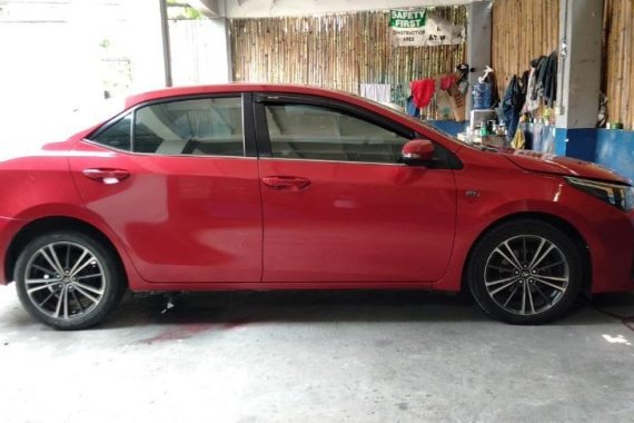 Selling Red Toyota Corolla Altis 2014 in Sampaloc