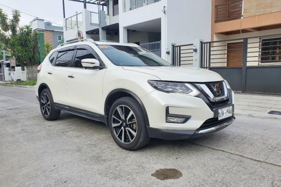 Sell White Nissan X-Trail 2019 in Cavite