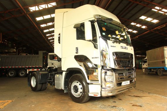 Selling Brand New Isuzu Giga EXR Tractor Head Prime Mover 4x2 6-wheeler