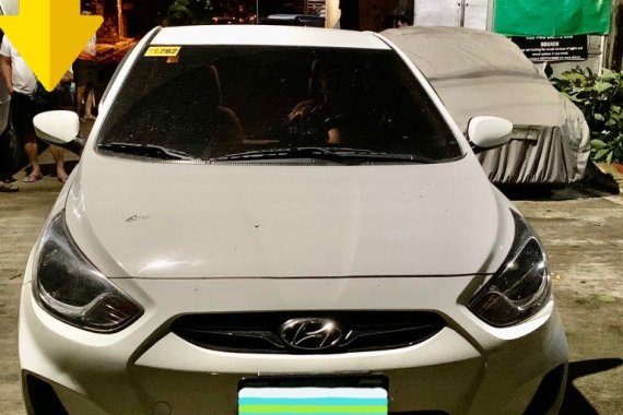 White Hyundai Accent 2013 for sale in Manila