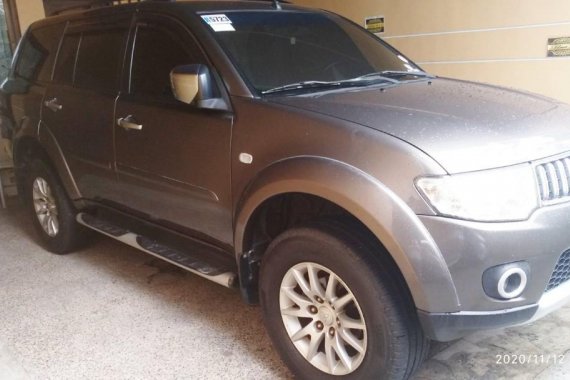 Selling Silver Mitsubishi Montero Sport 2012 in Manila