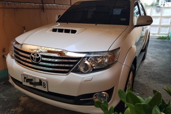 Pearl White Toyota Fortuner 2015 for sale in Cabanatuan