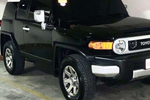 Sell Black 2018 Toyota Fj Cruiser in Makati