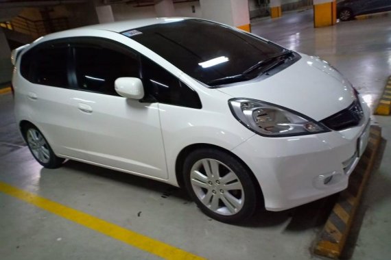 Sell White 2012 Honda Jazz in Malolos