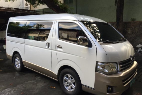 Pearl White Toyota Hiace Super Grandia 2013 for sale in Quezon City