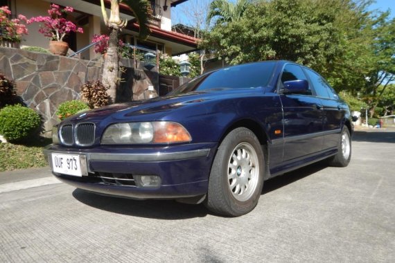 Sell Blue 2010 Bmw 523I in Bacoor
