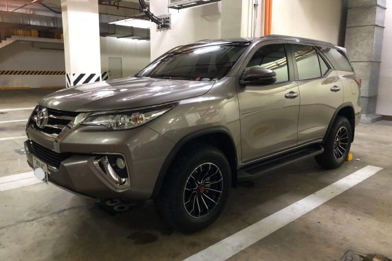 Silver Toyota Fortuner 2018 for sale in Manila