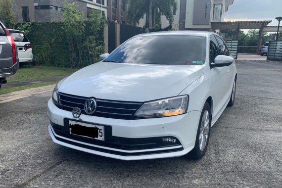 Sell Pearl White 2017 Volkswagen Jetta in Manila