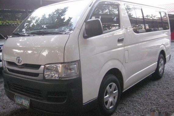 Sell White 2010 Toyota Hiace Van in Manila