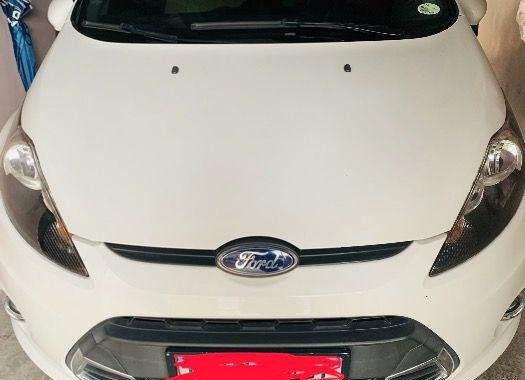 Pearl White Ford Fiesta 2011 for sale in San Fernando