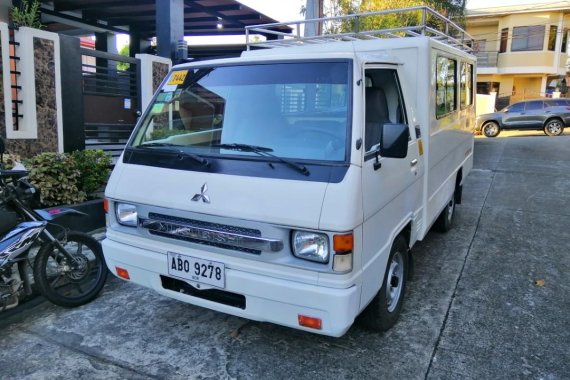 White Mitsubishi L300 2015 for sale in Cainta
