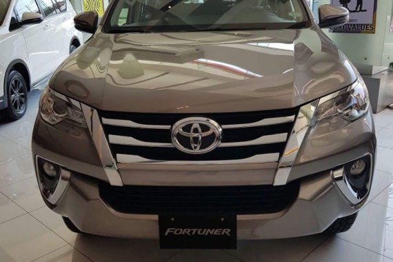 Sell Silver 2020 Toyota Fortuner in Manila