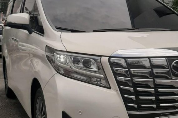 Sell White 2016 Toyota Alphard in Manila