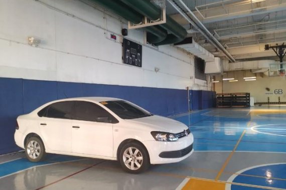 White Volkswagen Polo 2015 for sale in Taguig
