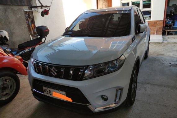 Selling Pearl White Suzuki Vitara 2020 in Angono