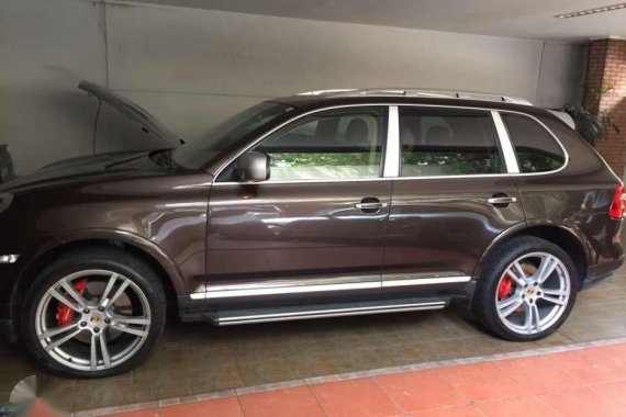  Porsche Cayenne Turbo s 2010