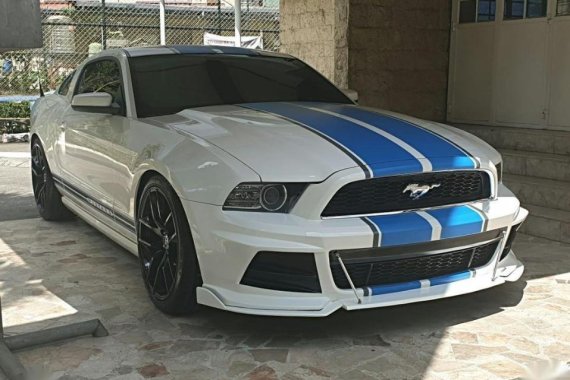 Ford Mustang V6 Auto 2013