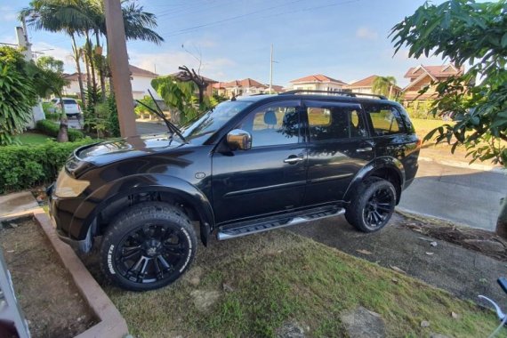 Black Mitsubishi Montero 2010 for sale in Santa Rosa