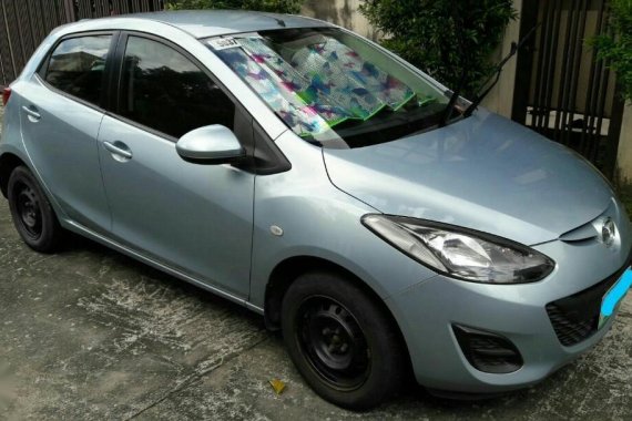 Selling Silver Mazda 2012 in Quezon City