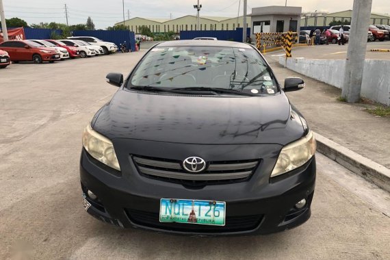 Selling Black Toyota Corolla Altis 2010 in Santa Rosa