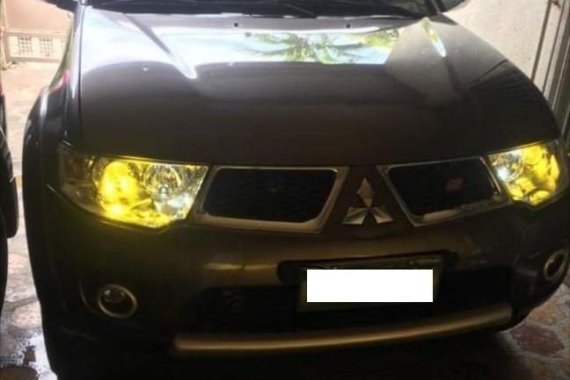 Selling Silver Mitsubishi Montero Sport 2012 in Caloocan