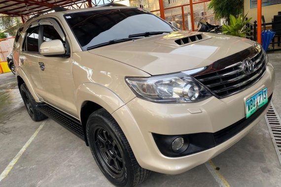 Selling Beige Toyota Fortuner 2013 in Parañaque