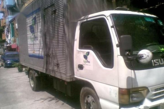 White Isuzu Elf 2004 for sale in Manila