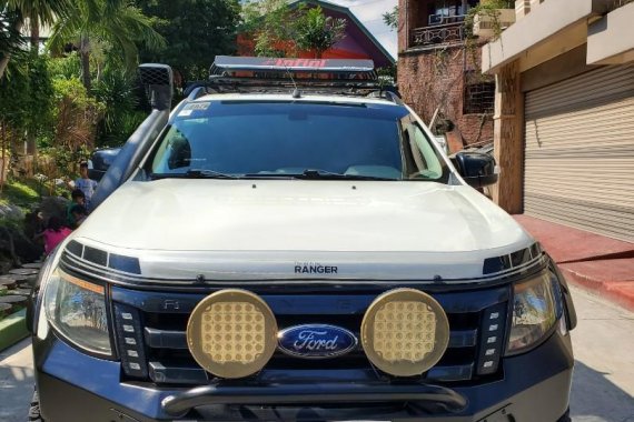 Sell White 2014 Ford Ranger in Quezon City