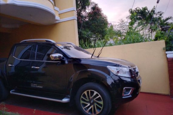 Black Nissan Navara 2019 for sale in Las Piñas