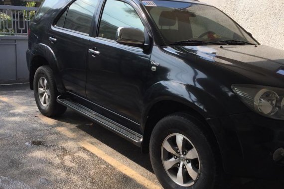 Selling Black Toyota Fortuner 2008 in Pasig