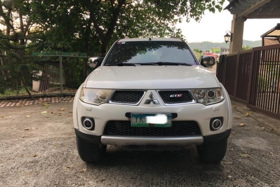 Sell White 2012 Mitsubishi Montero Sport in Cebu City