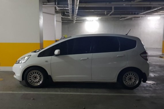 White Honda Jazz 2010 for sale in Mandaluyong