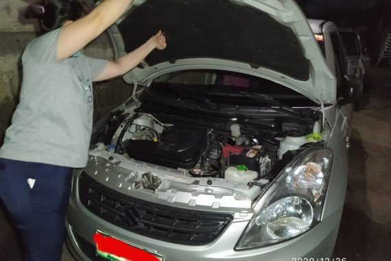 Selling Silver Suzuki Swift 1.2 2011 in Quezon