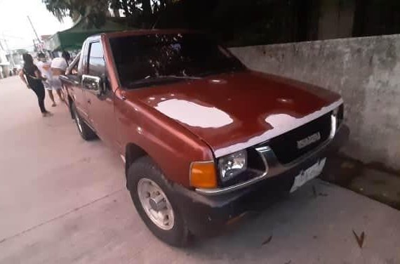 Red Isuzu Alterra 1989 for sale in Manila