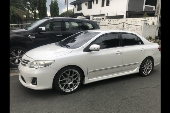 Selling White Toyota Corolla Altis 2012 in Muntinlupa