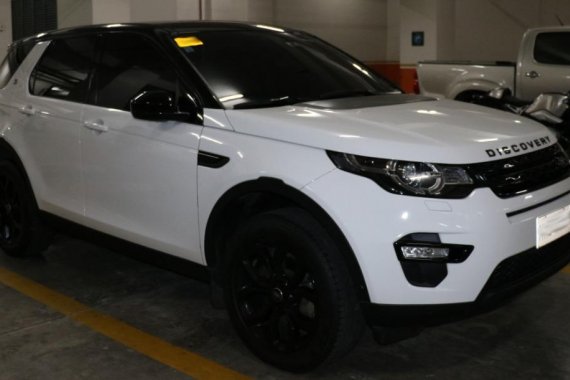 Selling White Land Rover Discovery 2017 in Taguig