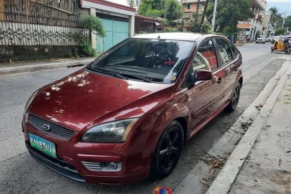 Red Ford Focus 2005 for sale in Marikina