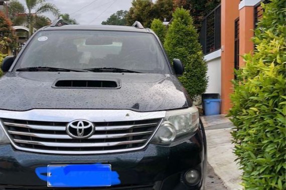 Selling Black Toyota Fortuner 2014 in Davao