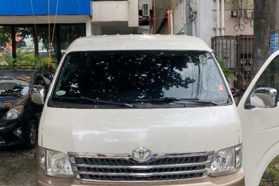 Selling White Toyota Hiace Super Grandia 2014 in Quezon