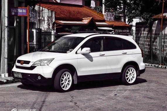 White Honda CR-V 2007 for sale in San Pedro