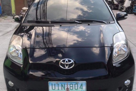 Selling Black Toyota Yaris 2012 in Manila