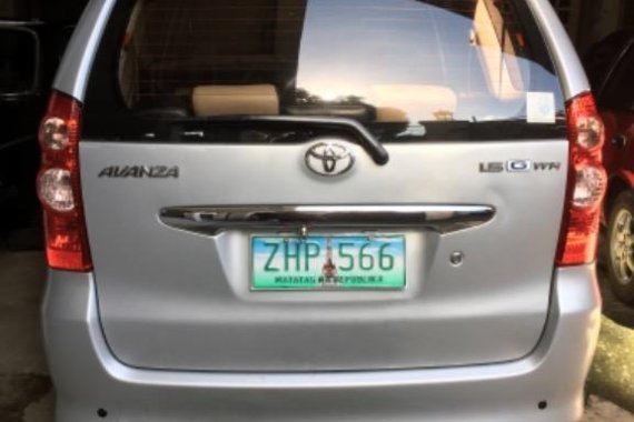 Brightsilver Toyota Avanza 2007 for sale in Quezon