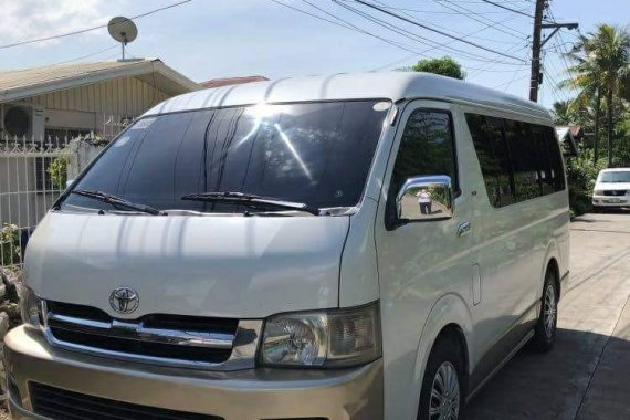 White Toyota Grandia 2006 for sale in Quezon