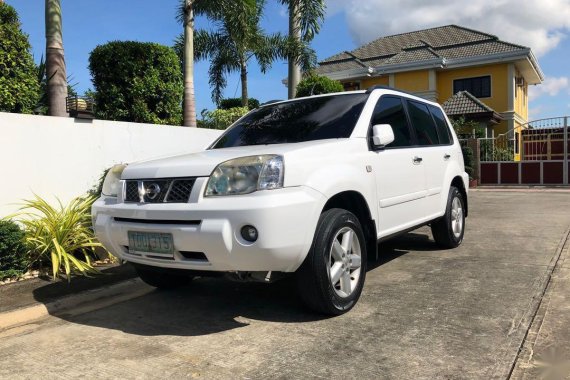 Selling White Nissan X-Trail 2011 in Imus