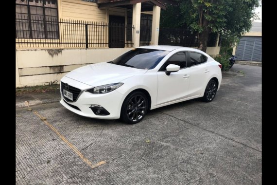 Selling White Mazda 3 2015 in Santo Tomas