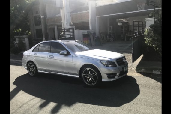 Selling Brightsilver Mercedes-Benz C-Class 2013 in Muntinlupa